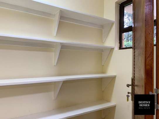 4 Bed Townhouse with En Suite in Karen image 8