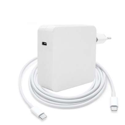 Apple 61W USB C power adapter for MacBook image 2