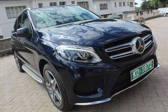 MERCEDES BENZ GLE 350D 2016 LEATHER SUNROOF 49,000 KMS image 2