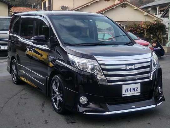 HYBRID TOYOTA NOAH (MKOPO ACCEPTED) image 2