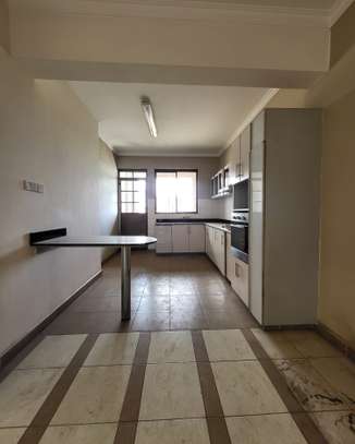 3 Bed Apartment with En Suite in South C image 3