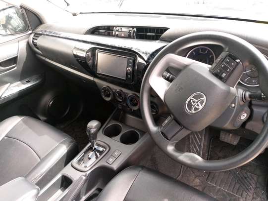 Toyota Hilux Double Cab 2017 image 6
