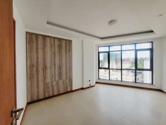 2 Bed Apartment with En Suite at Lantana Road image 9