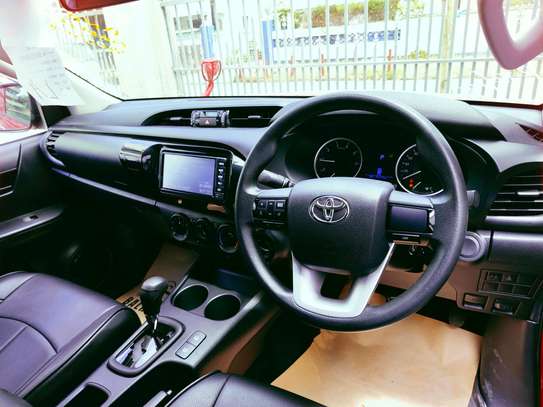 Toyota Hilux double cabin red 2018 image 9