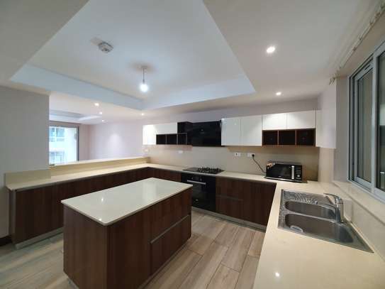 3 Bed Apartment with En Suite in Parklands image 17