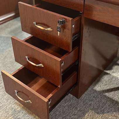 1400mm executive office table with drawers image 6