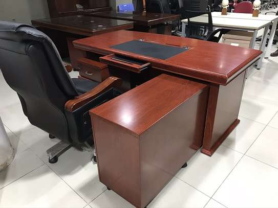 1600mm Executive Desk image 3