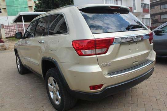 Jeep Cherokee Diesel 2011 100,000 Kms image 3