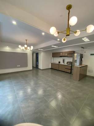 1 Bed Apartment with En Suite at Lantana Road image 4