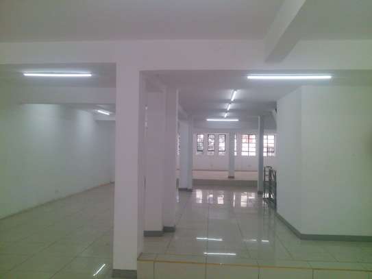 300 m² office for rent in Kilimani image 3