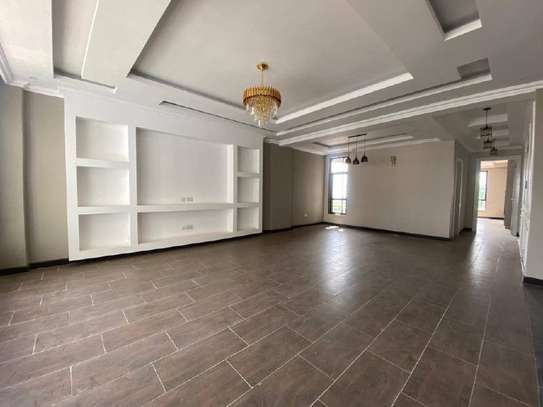 3 Bed Apartment with En Suite in Kilimani image 2