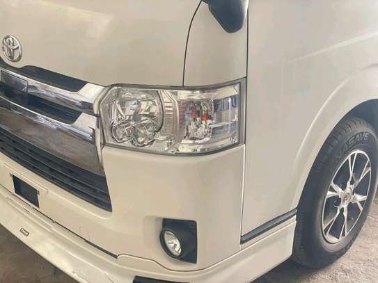 TOYOTA HIACE 7L 2019MODEL AUTO DIESEL image 5