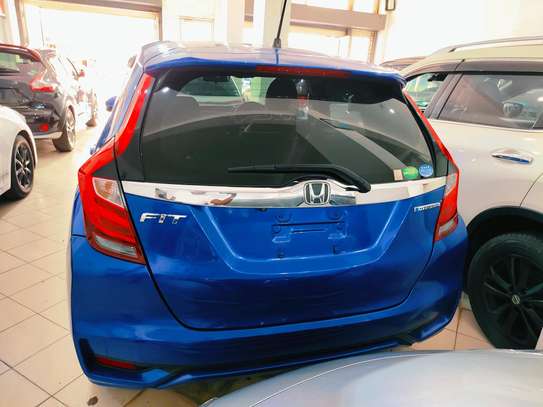 Honda fit hybrid blue 2017 only 4000km image 10