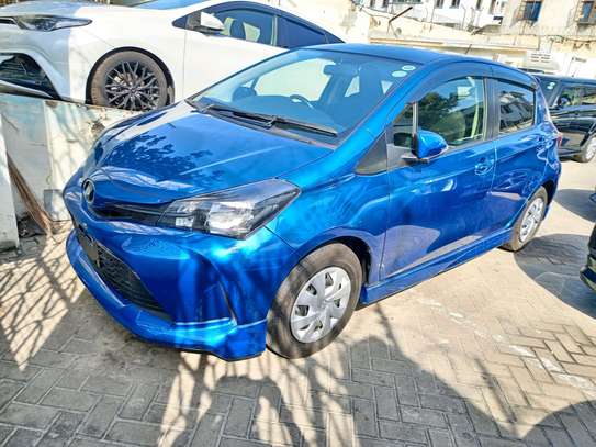 Toyota Vitz blue 🔵 image 6