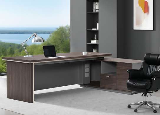 Office Desk: 1.8m  Luxurious Manager's Desk image 4