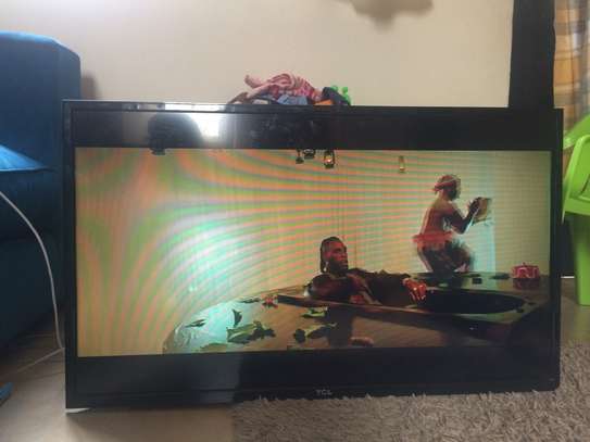 TCL  32'' SMART TV with 3D image 13