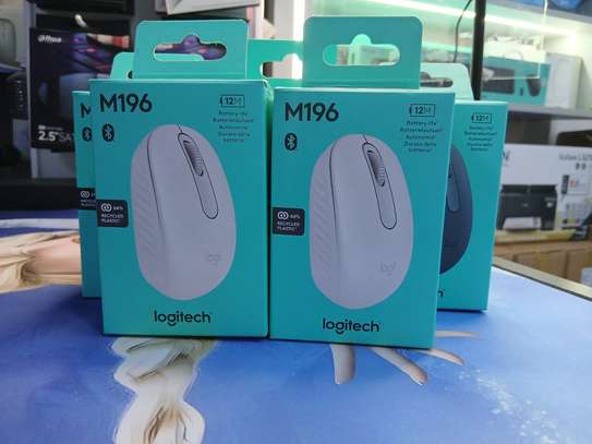 Logitech M196 Bluetooth Mouse image 3