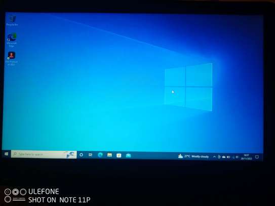 HP laptop image 3