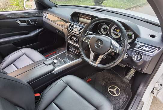 2015 Mercedes Benz W212 E350. Fully loaded, Petrol image 6