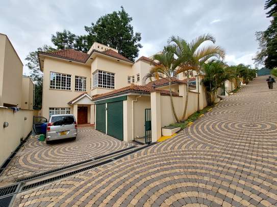 4 Bed Townhouse with En Suite at Kyuna Crescent image 25