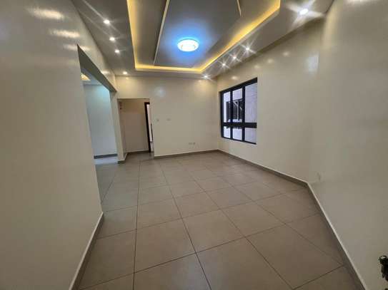 1 Bed Apartment with En Suite in Kilimani image 5