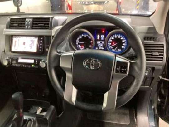 2016 Toyota land cruiser Prado in Nairobi image 4