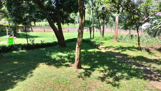 1 acre piece of land with 6 bedroom house. image 4