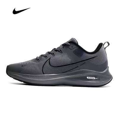Nike running sneakers sizes 40-45 image 3