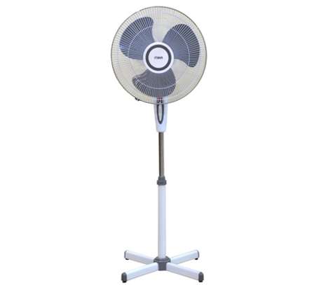 Mika Stand Fan, 16", Grey & White MFS1602GW image 1