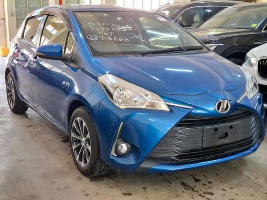 Toyota vitz  blue image 11