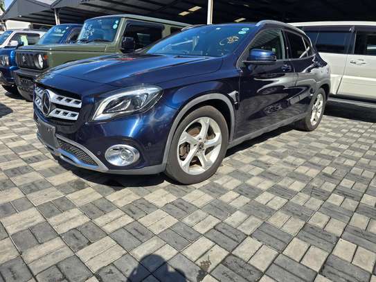 Mercedes-Benz GLA 220 image 3