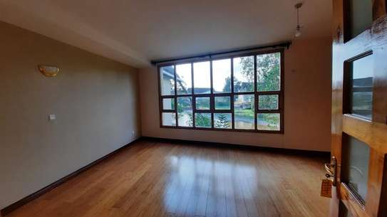5 Bed Villa with En Suite in Karen image 4