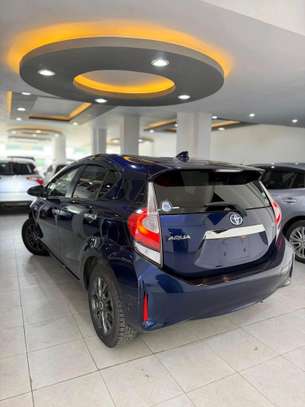 Toyota aqua Dark Blue image 2