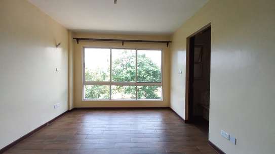 4 Bed Apartment with En Suite in General Mathenge image 4