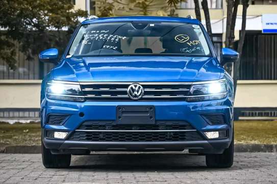 2018 Volkswagen Tiguan sunroof image 8