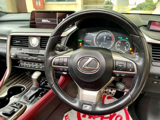 2016 Lexus LX 200t image 5