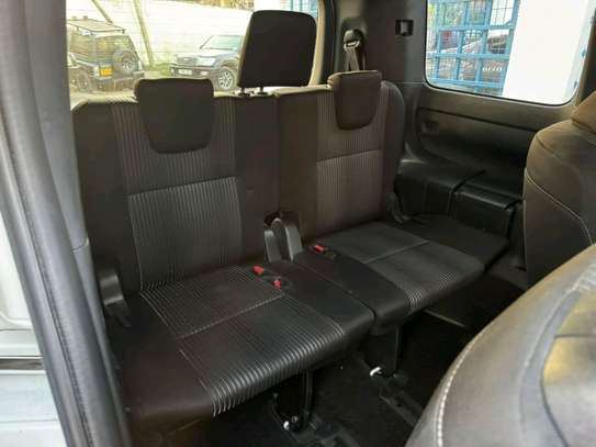 Toyota Voxy Hybrid white 2019 image 5