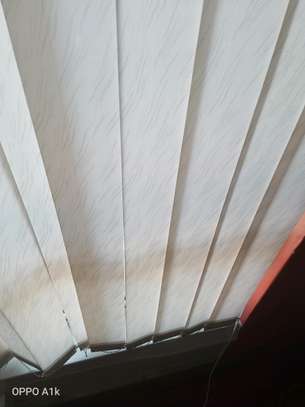 window blinds  and curtains image 1