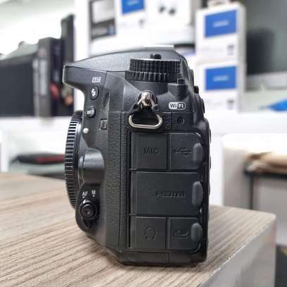 Nikon D7200 DSLR Camera (Body Only) image 2