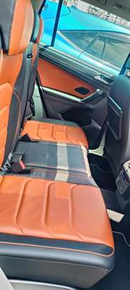 Volkswagen Tiguan SUNROOF 2018 Black image 10