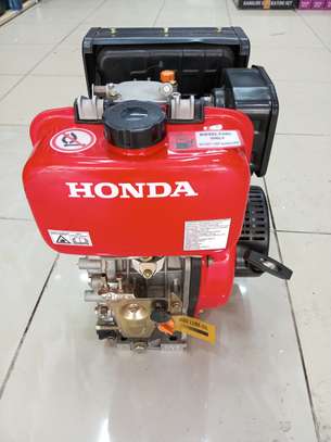 Honda Deisel 14 HP Motor image 1