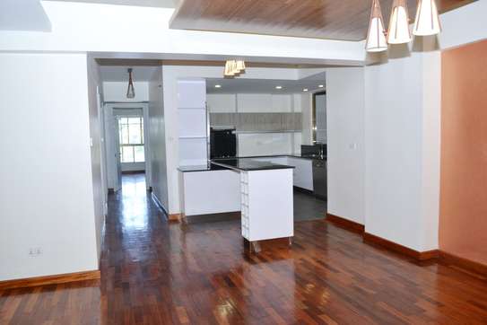 3 Bed Apartment with En Suite in Kileleshwa image 17