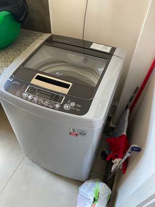 LG Washing Machine image 2