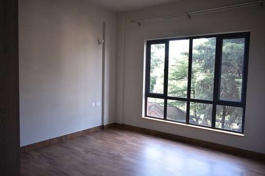 3 Bed Apartment with En Suite at Mandera Road image 5
