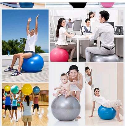75cm diameter Exercise Yoga Balls with free pump image 1