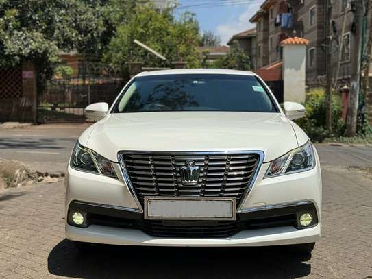 2014 Toyota Crown Royal Saloon Available Now! image 1