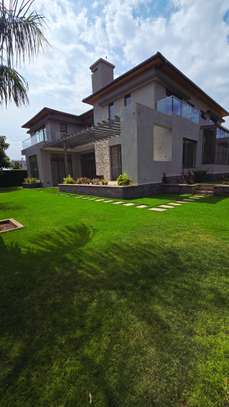 4 Bed House with En Suite in Kiambu Road image 2