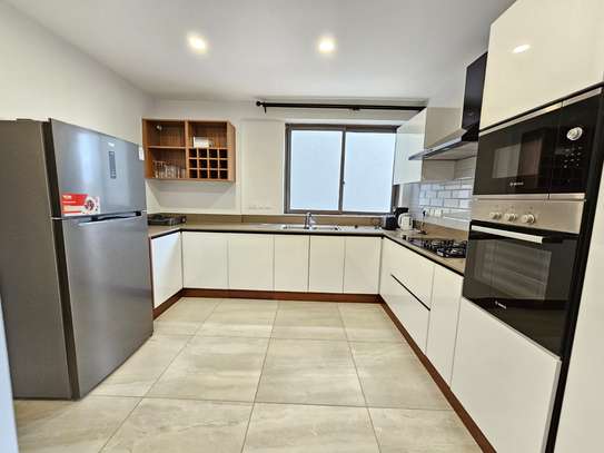Furnished 3 Bed Apartment with En Suite in Westlands Area image 7