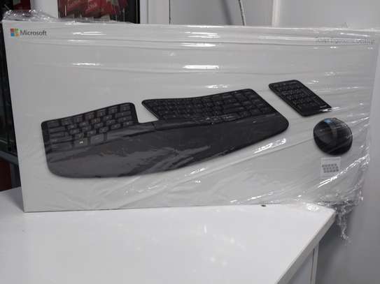 Microsoft Sculpt Ergonomic Keyboard with keypad & mouse image 3