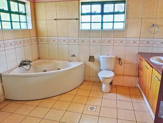 5 Bed House with En Suite in Lower Kabete image 10